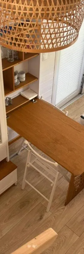 Tiny House am See，位于滨湖默尔比施的酒店