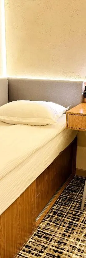 AQ miniHOTEL，位于奇姆肯特的酒店