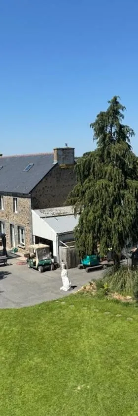 Le Bonheur En Bretagne，位于Rouillac的酒店