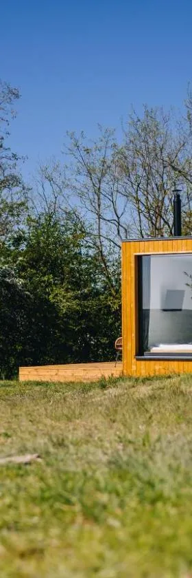 Glamping Na Vyhlídce，位于Dolní Kounice的酒店