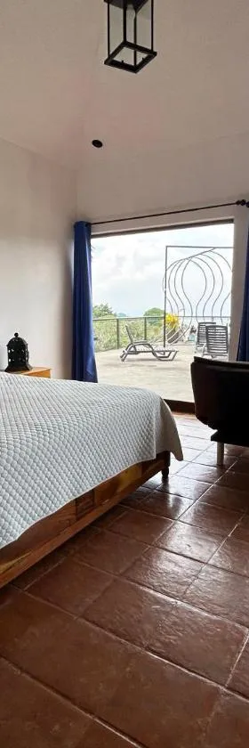 Vista Encantada Hotel，位于Villa Canales的酒店