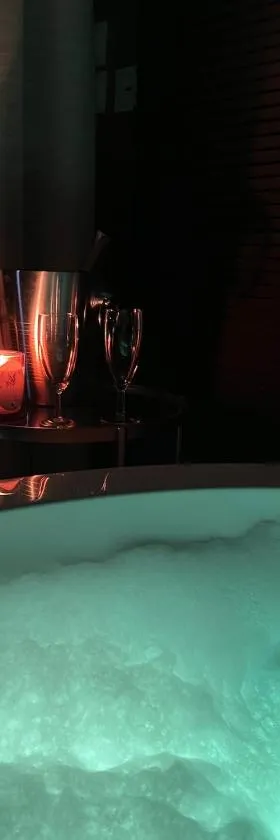 Studio bisou bisou，位于梅利蒙的酒店