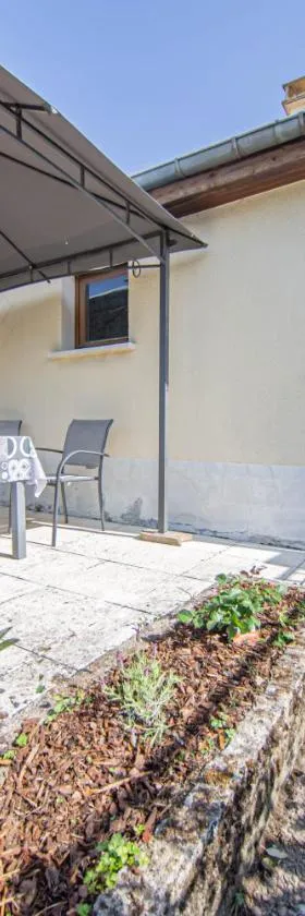 Le gîte des Remparts，位于Vignot的酒店