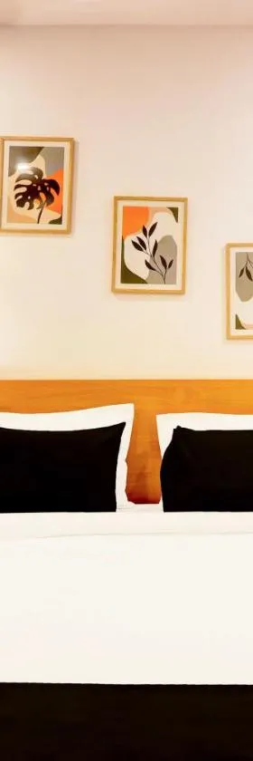 Super Townhouse CASA GRAND HIMAYATNAGAR，位于Lālāguda的酒店