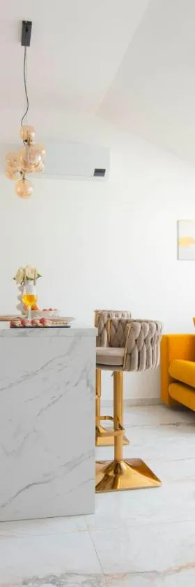 Luxury apartment Gold，位于锡尼的酒店