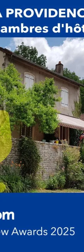 LA PROVIDENCE, chambres d'hôtes，位于Saint-Sernin-du-Plain的酒店