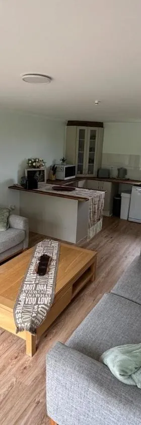 Otaika Valley Cottage，位于旺阿雷的酒店