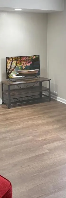 Ideal 2BR 1BA Apartment Near IUP & More!，位于印第安纳的酒店