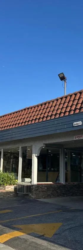 Stardust inn，位于阿苏萨的酒店