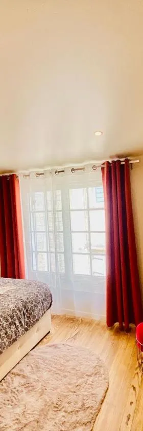 Maison des Vignes avec ménage, draps et serviettes inclus，位于Tabanac的酒店