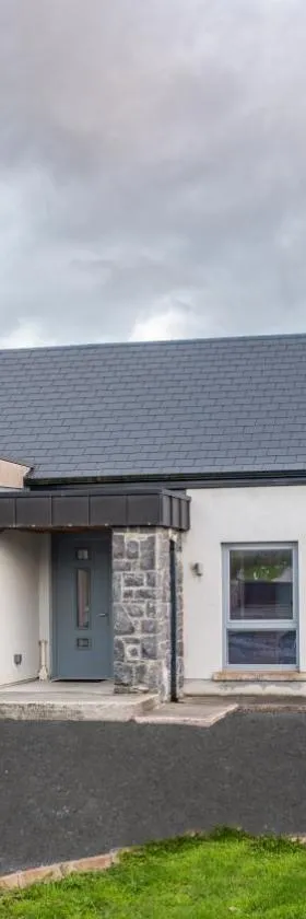 'Amalfi' Coast Road, Oranmore，位于戈尔韦的酒店
