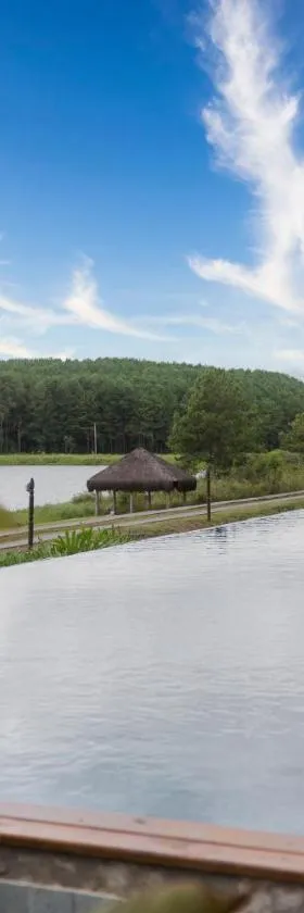 Virá Charme Resort，位于Fernandes Pinheiro的酒店