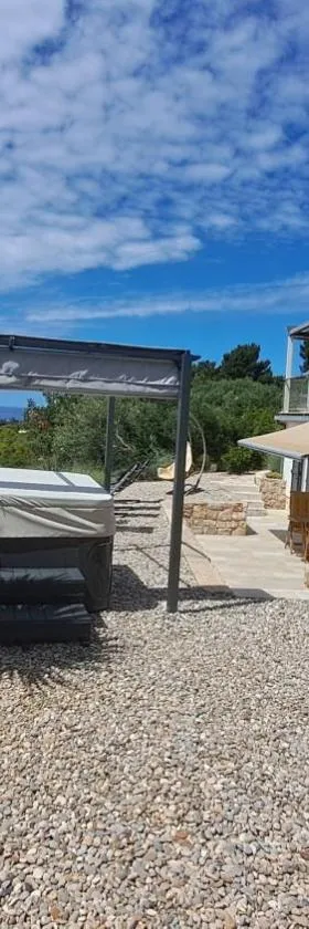 Apartmani STJEPAN，位于萨瓦拉的酒店