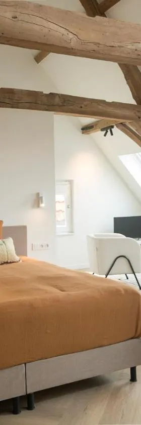 NOX Logies, vakantiewoning en polyvalente ruimte，位于赫林贝亨的酒店