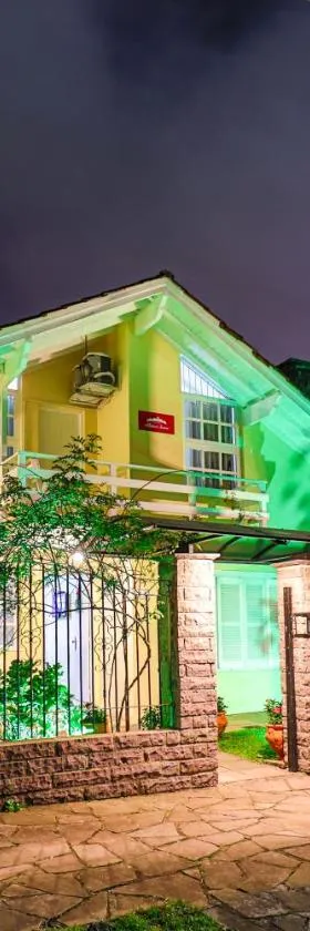 Pousada Maison Suisse，位于卡内拉的酒店