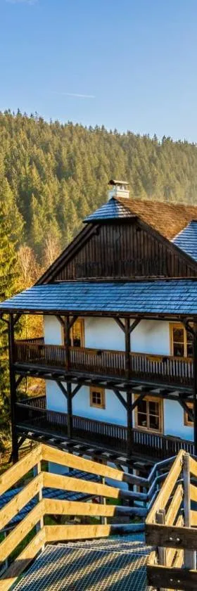 Valašské chalupy Resort，位于大卡尔洛维采的酒店