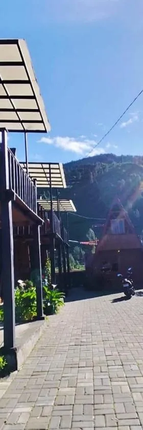 Cabin LEHA LEHE SYARIAH Dieng，位于迪昂的酒店