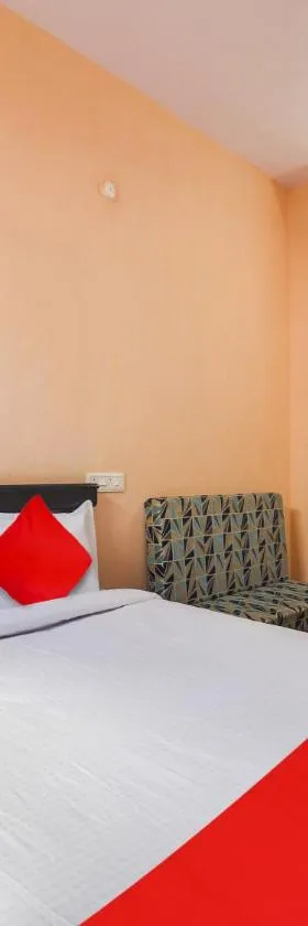 Hotel O R.J.international，位于Pedda Ambarpet的酒店