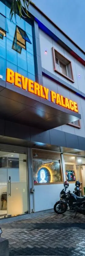 Hotel Beverly Palace Kozhikode - Hotel and Restaurant，位于科泽科德的酒店