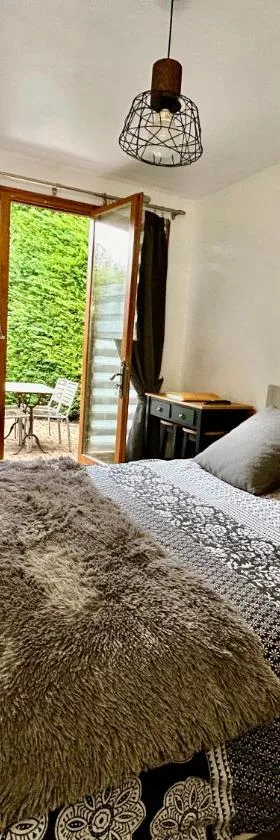 LA GRIOTTE 2 & Spa&Piscine，位于珀内代皮耶的酒店