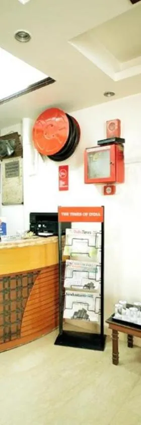 Hotel Blue Bell at Karol Bagh，位于加姆布的酒店