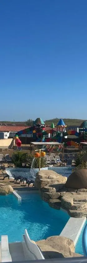 Sol à gogo 3 Chambres à 50 m de la plage，位于圣伊莱尔德里耶的酒店