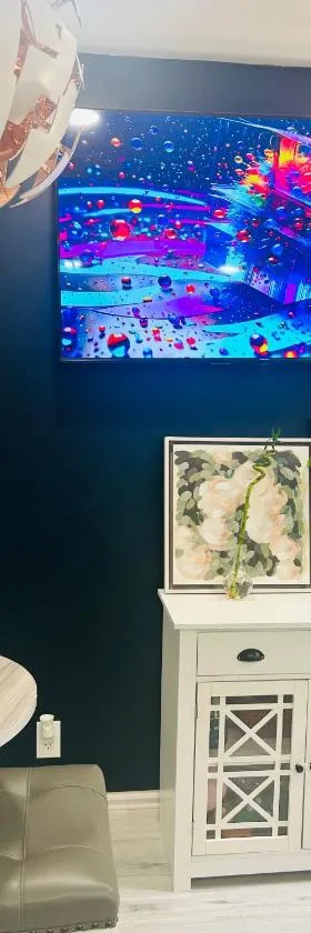 Fancy Studio Private Entrance，位于Selden的酒店
