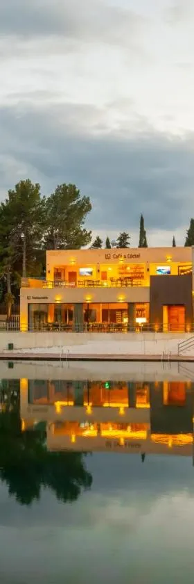 Hotel Boutique MANANTIAL DE CELA，位于Tíjola的酒店