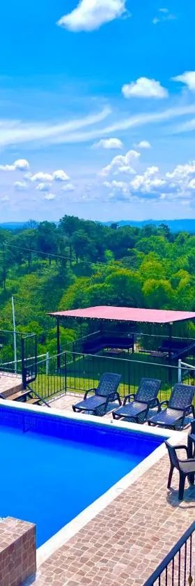 Hotel Campestre Quimbaya Cafetero，位于金巴亚的酒店
