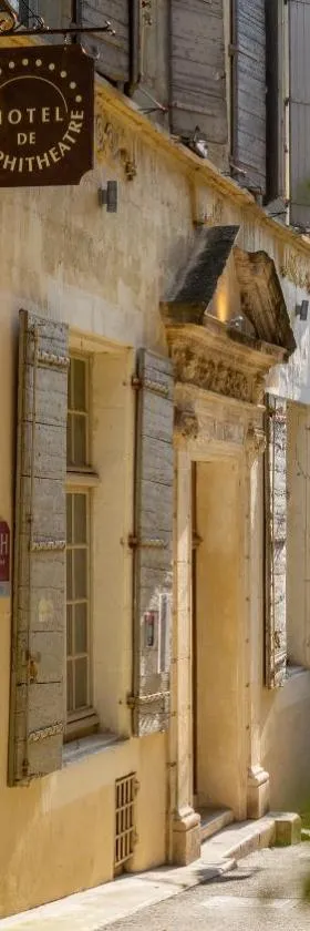 Hôtel Amphithéâtre，位于阿尔勒的酒店