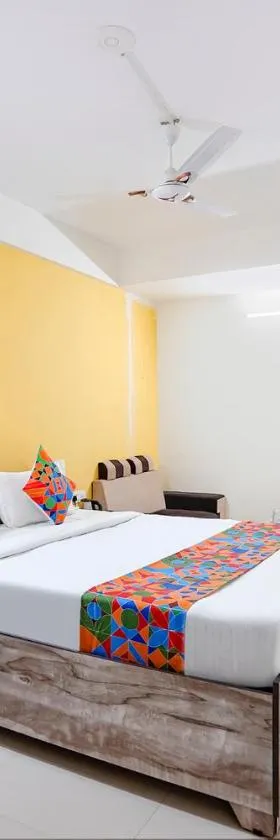 FabHotel Relax - opp Hotel Leela，位于甘地讷格尔的酒店