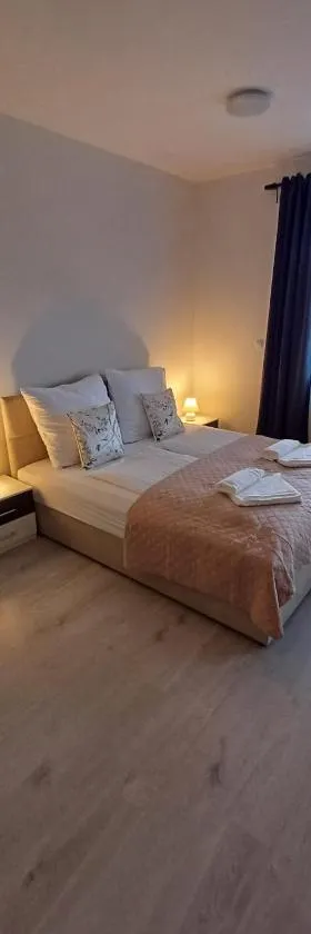 Cozy and modern apartment near Brno city center，位于Husovice的酒店