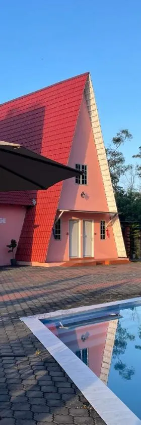 WIWI Village，位于Kemasik的酒店