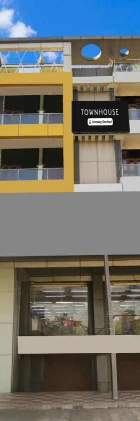 Super Townhouse Awas Vikas Kalyanpur，位于Kaliānpur的酒店