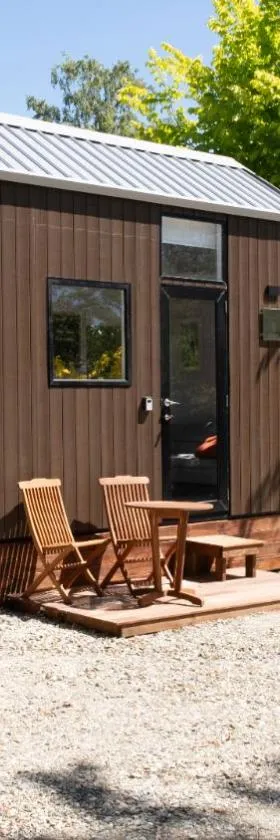 Tiny Away Benger Garden 1 by Tiny Away，位于Millers Flat的酒店