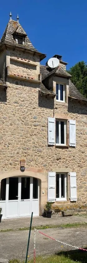 Ô Rando，位于La Bastide-lʼÉvêque的酒店