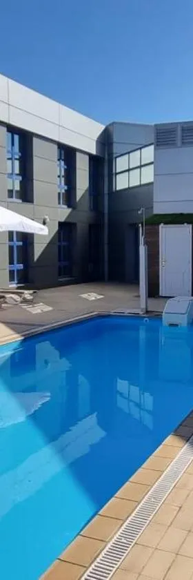 Iraipe Logroño Hotel，位于洛格罗尼奥的酒店