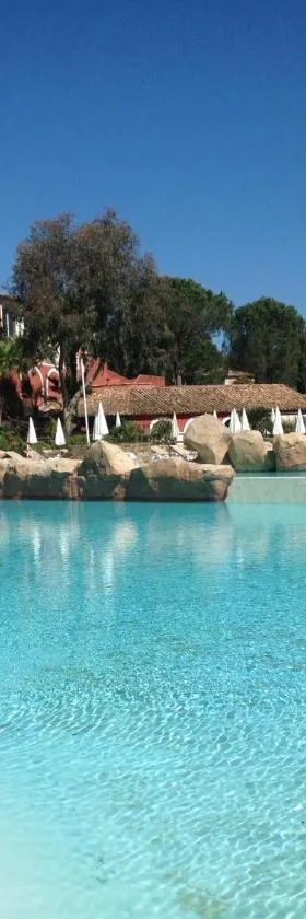Appartement Les Restanques du Golfe de Saint-Tropez，位于格里莫的酒店