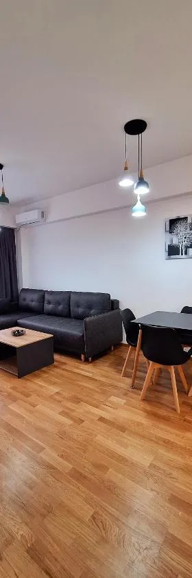Kjara Apartment-Airport，位于Petrovec的酒店