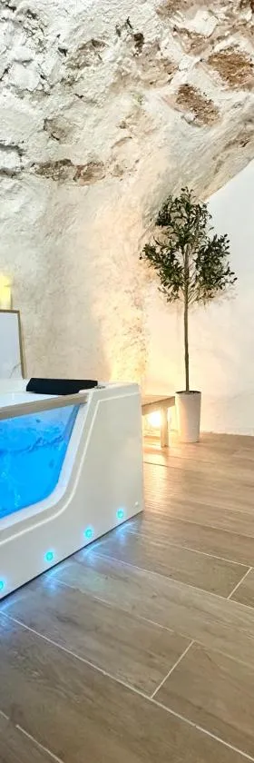 Cosy & Chill - Secret Suite au cœur de Cotignac，位于科蒂尼亚克的酒店