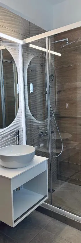Aroniadika rooms，位于凯瑟拉的酒店