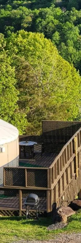 StoneWind Retreat，位于Chester的酒店