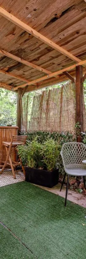 Cocon dans les bois，位于Blésignac的酒店
