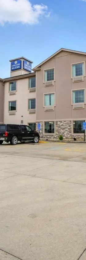Cobblestone Hotel & Suites - Russells Point at Indian Lake，位于Russells Point的酒店