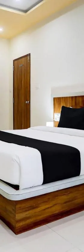 Hotel O Shree Palace，位于Dakan Kotra的酒店