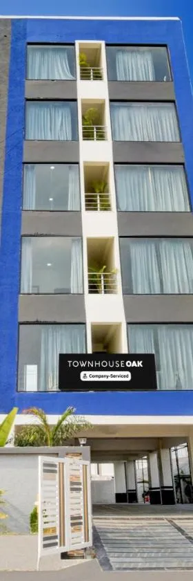 Super Townhouse Oak Nagole Metro Station Formerly Saka Arcade，位于Upal的酒店