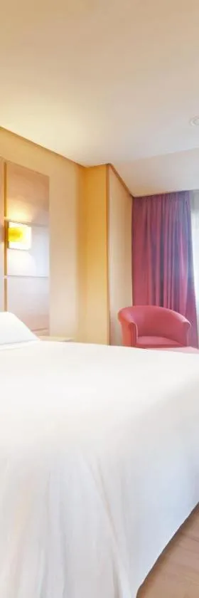 Hotel Puertollano，位于普埃托利亚诺的酒店