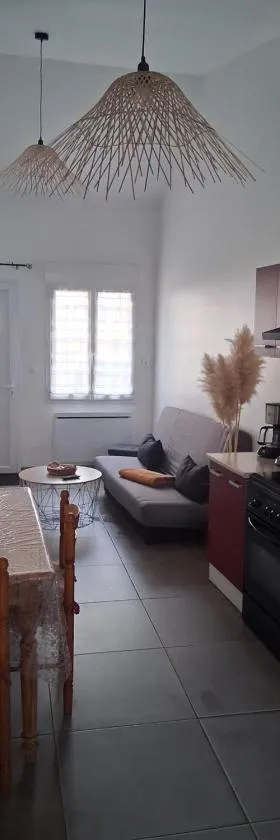 Logement à la Campagne! Entièrement indépendant，位于Bonneuil-les-Eaux的酒店