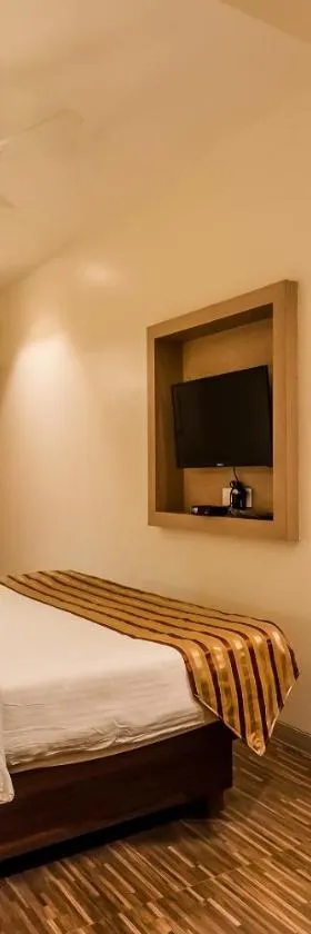 Capital O Hotel Konar Inn，位于Turambhe的酒店