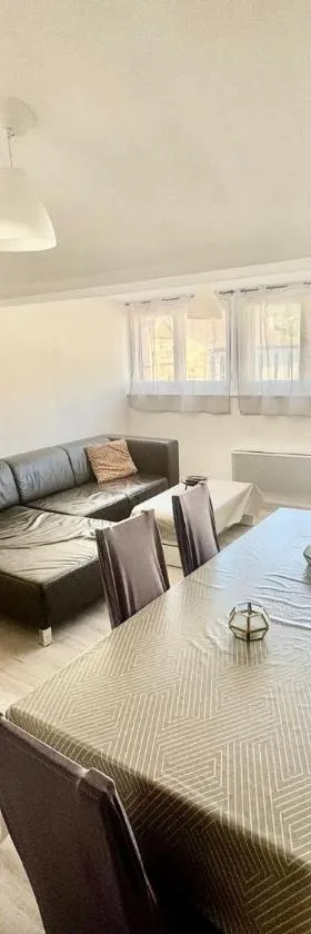 Gîte spacieux propre proche Gérardmer，位于沃洛格河畔格朗热的酒店